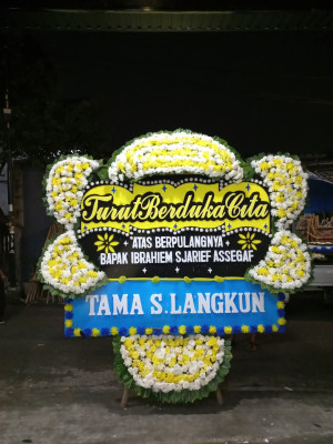 Papan Bunga Duka di Sindang Sari